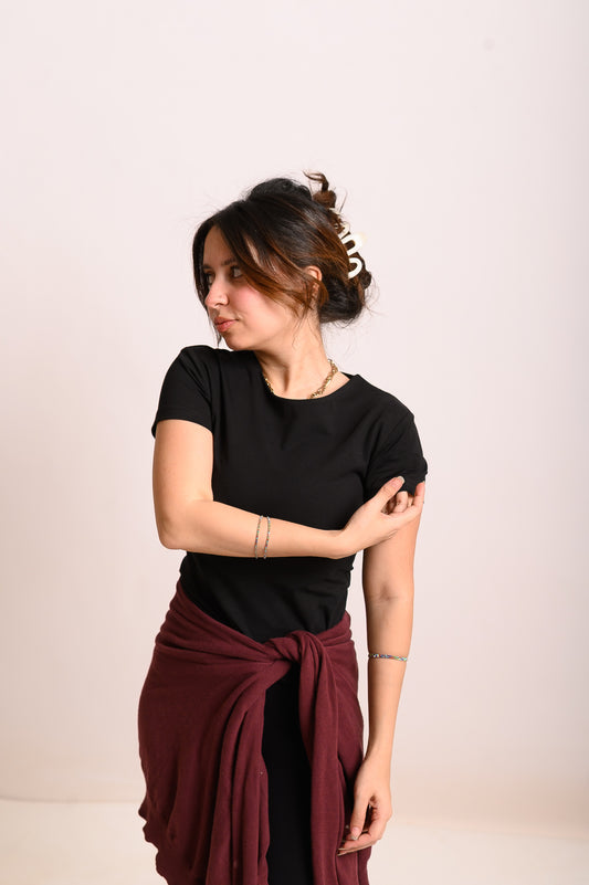 BLACK ROUND NECK SHORT SLEEVE